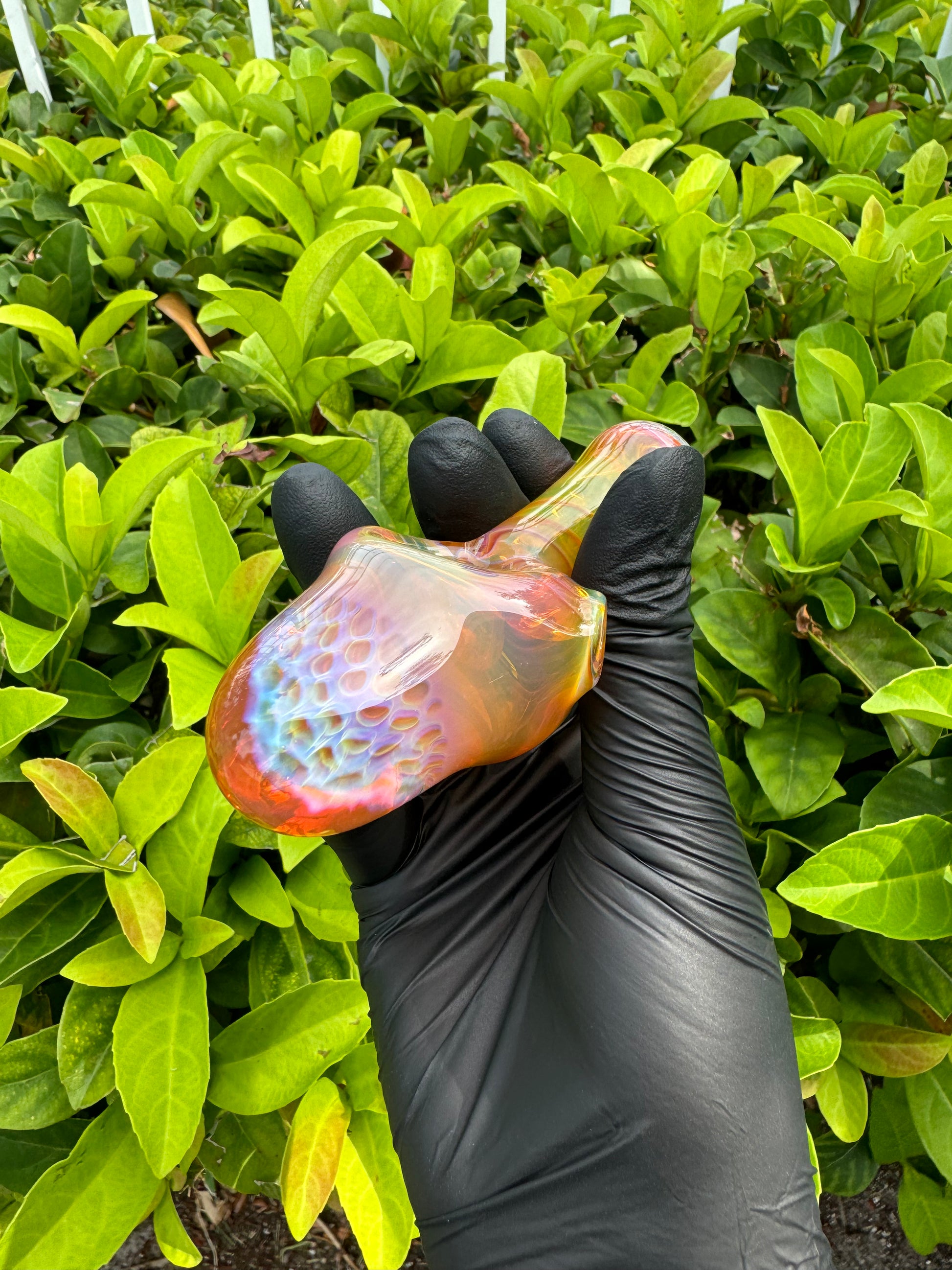 Honeycomb design on the front, fumed pipe