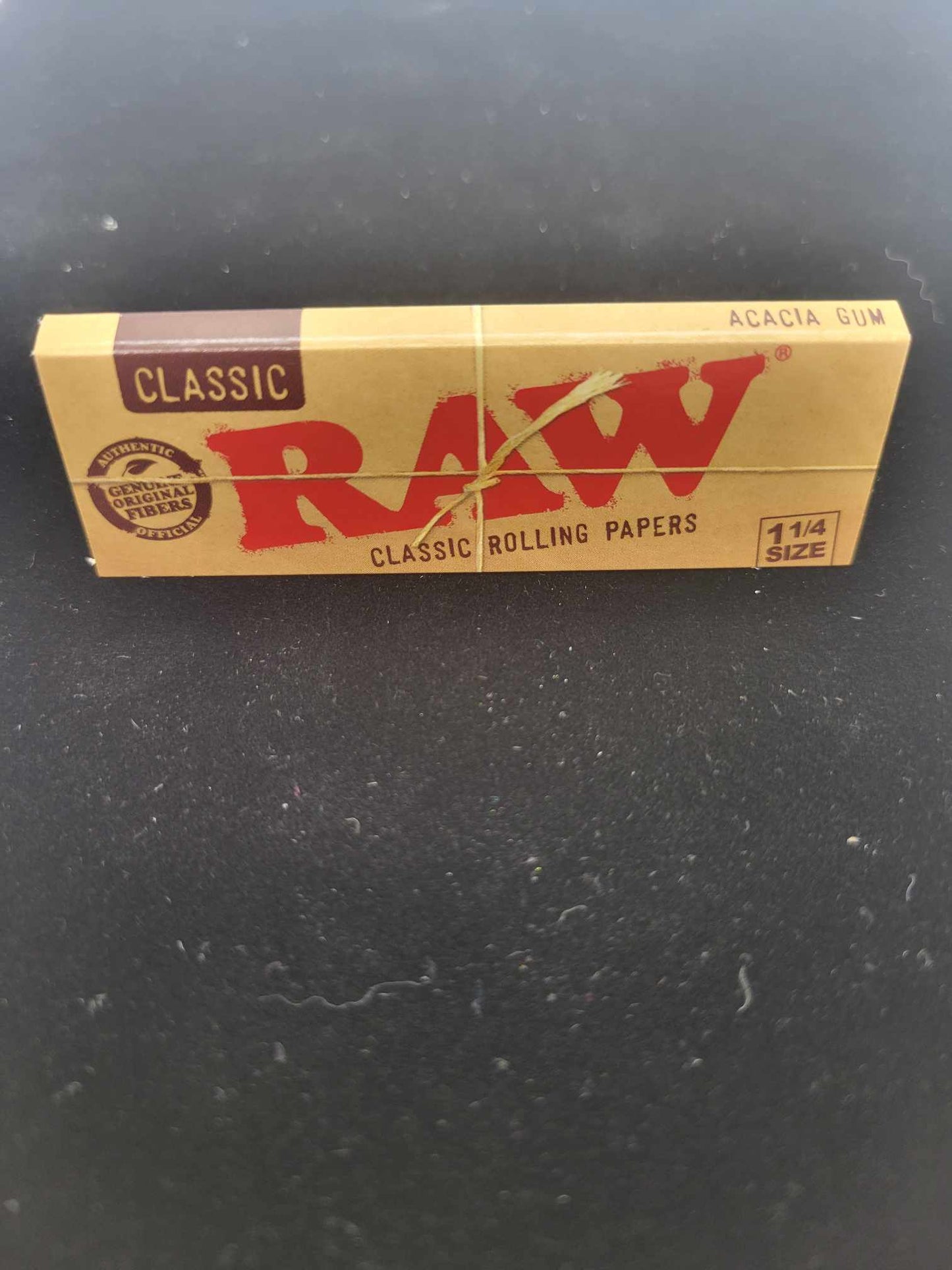 Raw Classic papers one and one quarter