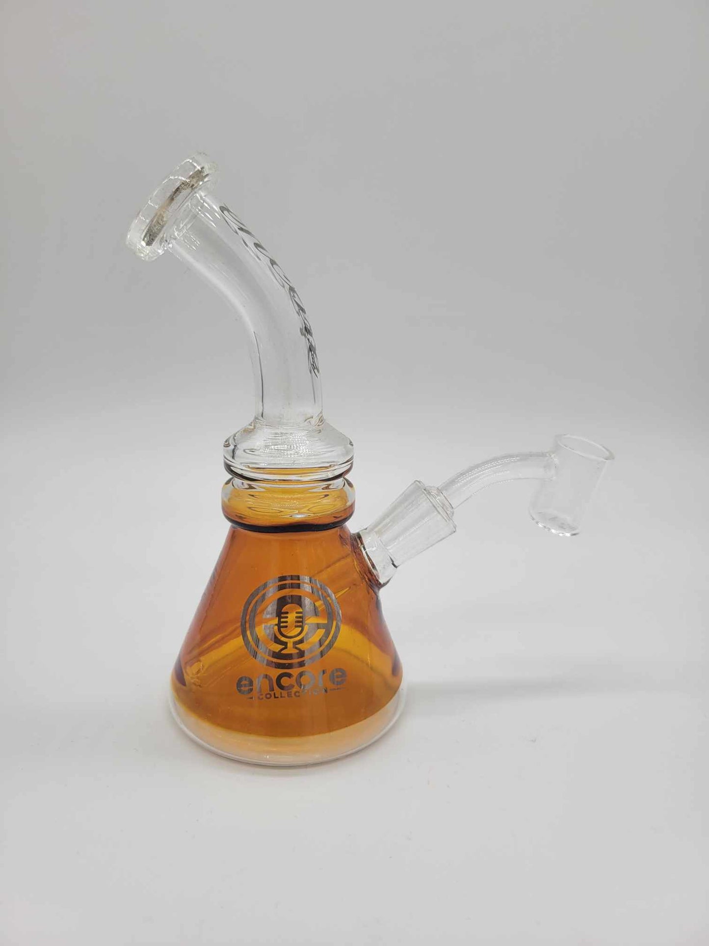 Encore Glass 7 in tall gold concentrate rig